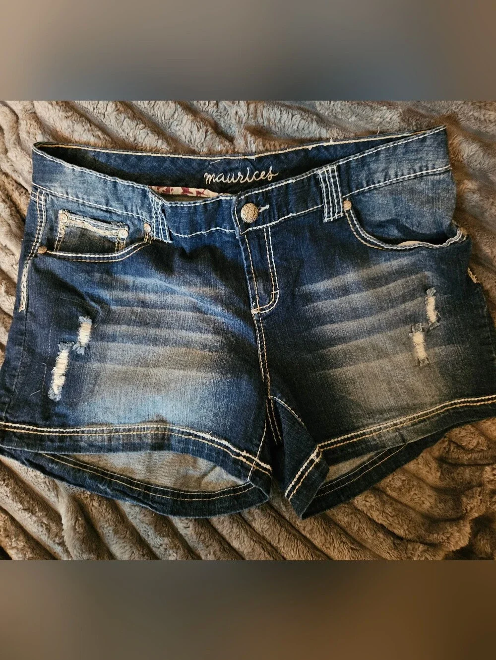 Maurices Dark Blue Distressed Denim Jean Shorts Size 20 NWOT